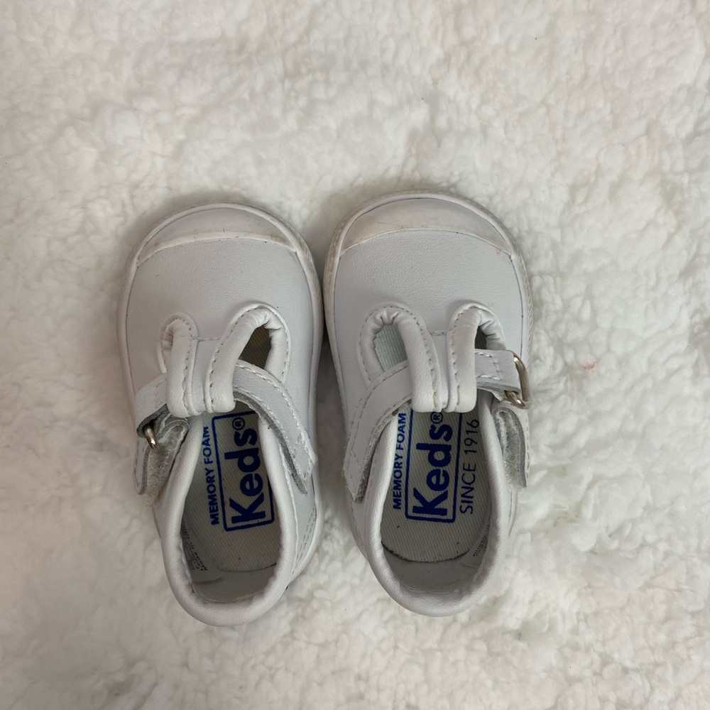 Size 0 keds